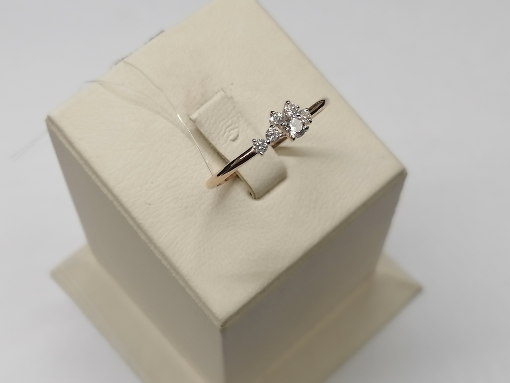 КОЛЬЦО С КАМНЯМИ (Au 585)