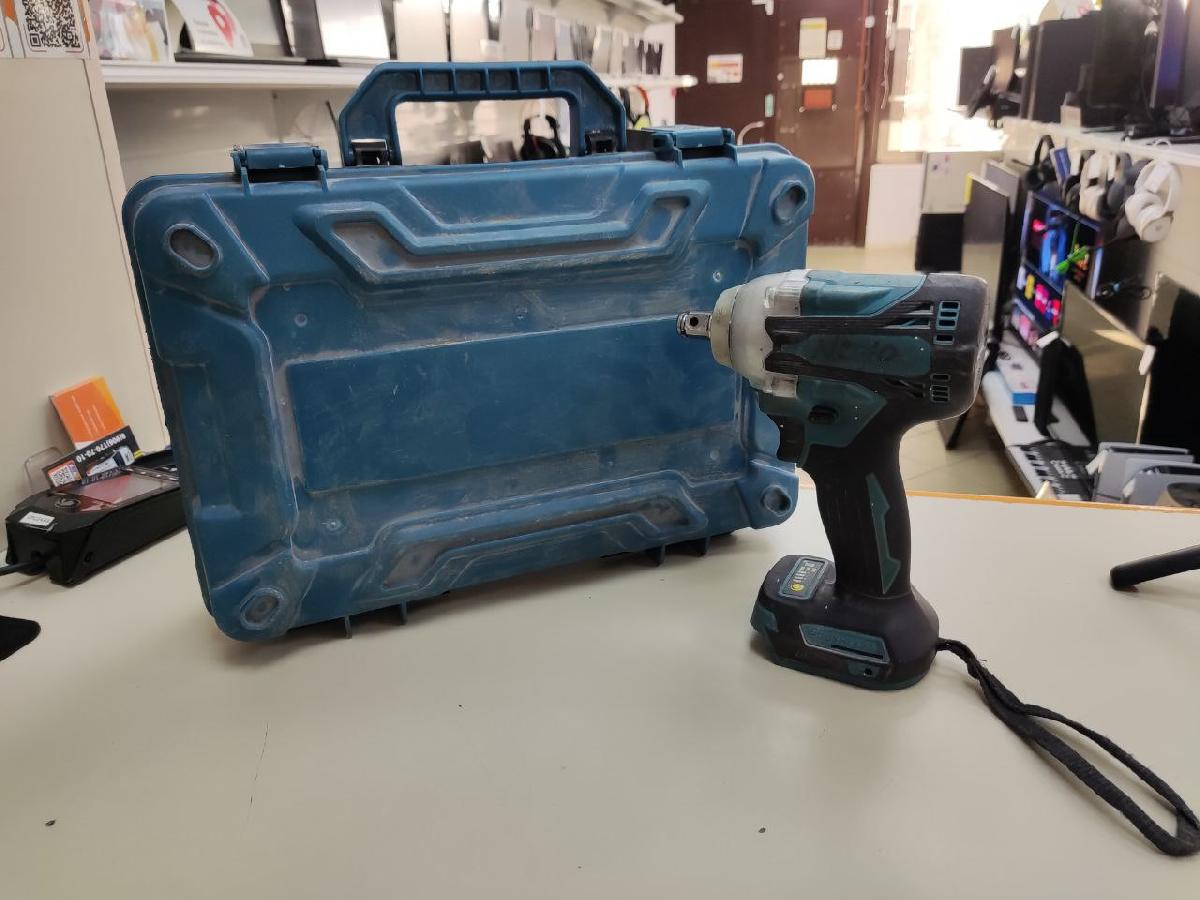 Гайковерт Makita 6906;