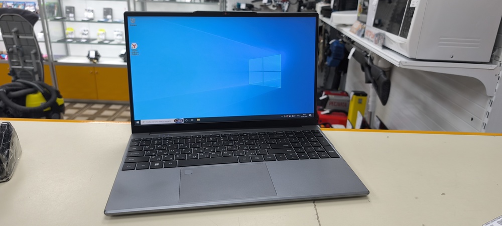 Ноутбук NoName; Core i7-6600U, Intel HD Graphics 520, 32 Гб, 2 Tb, Нет