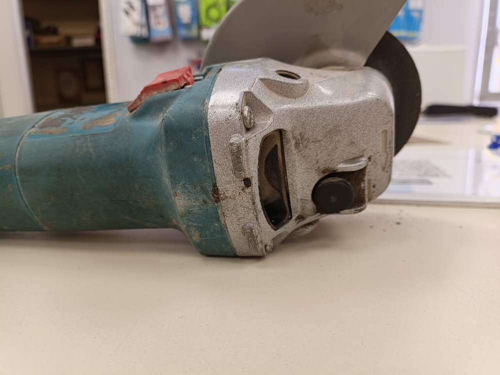 Угловая шлифмашина Angle Grinder AG-125;
