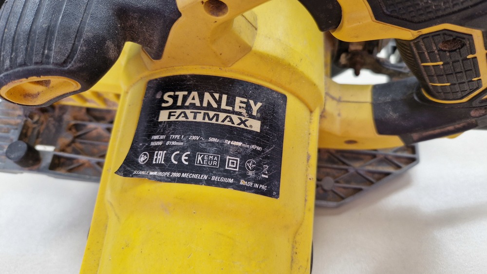 Дисковая пила Stanley FME-301