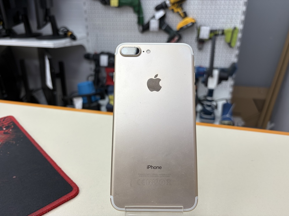 Смартфон Apple iPhone 7 Plus 128Gb
