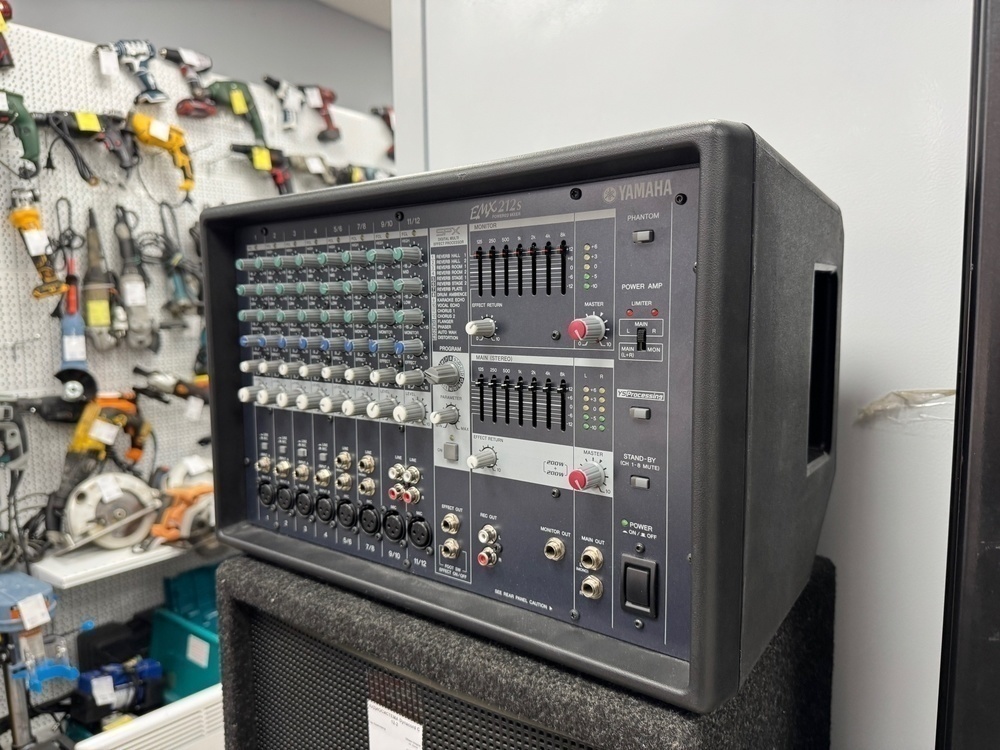 Микшерный пульт Yamaha EMX212S