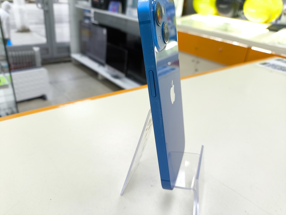 Смартфон Apple iPhone 13 128Gb