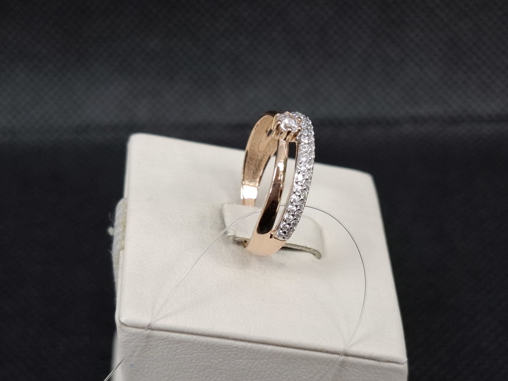 КОЛЬЦО С КАМНЯМИ (Au 585)