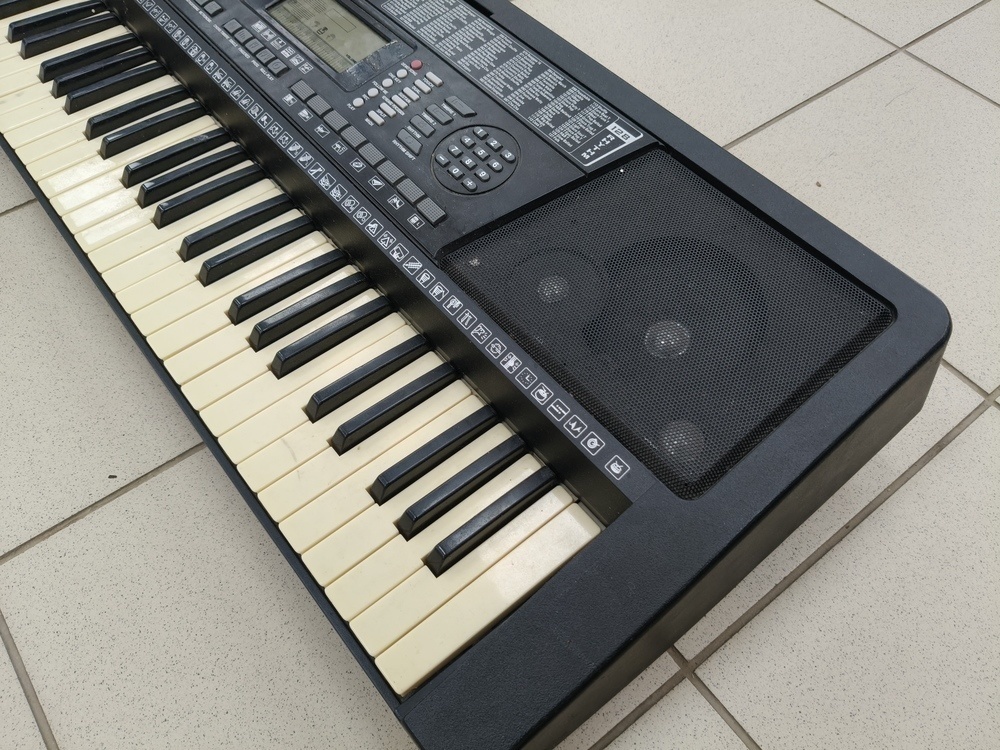 Синтезатор Techno KB-930