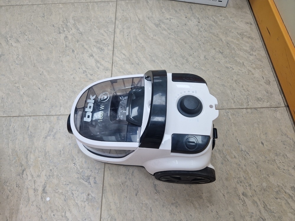 Пылесос BBK BV-1504