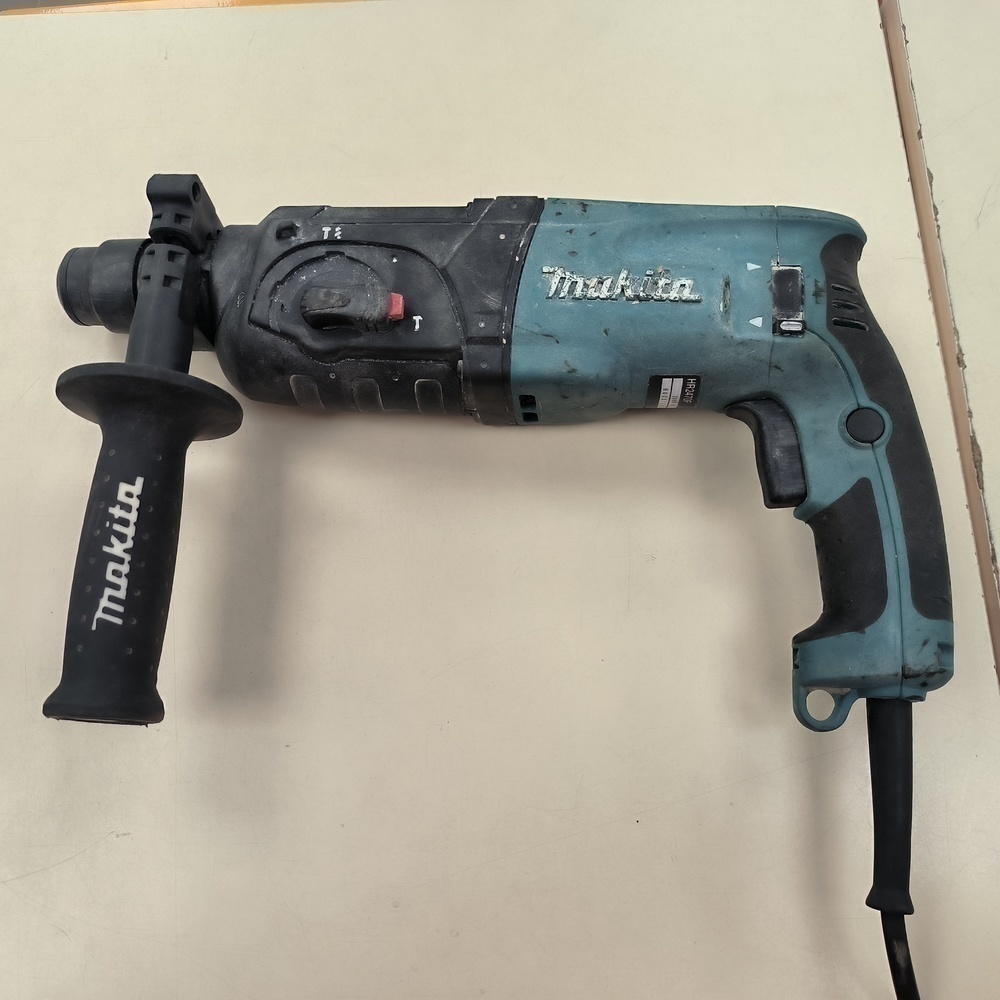 Перфоратор Makita HR2470