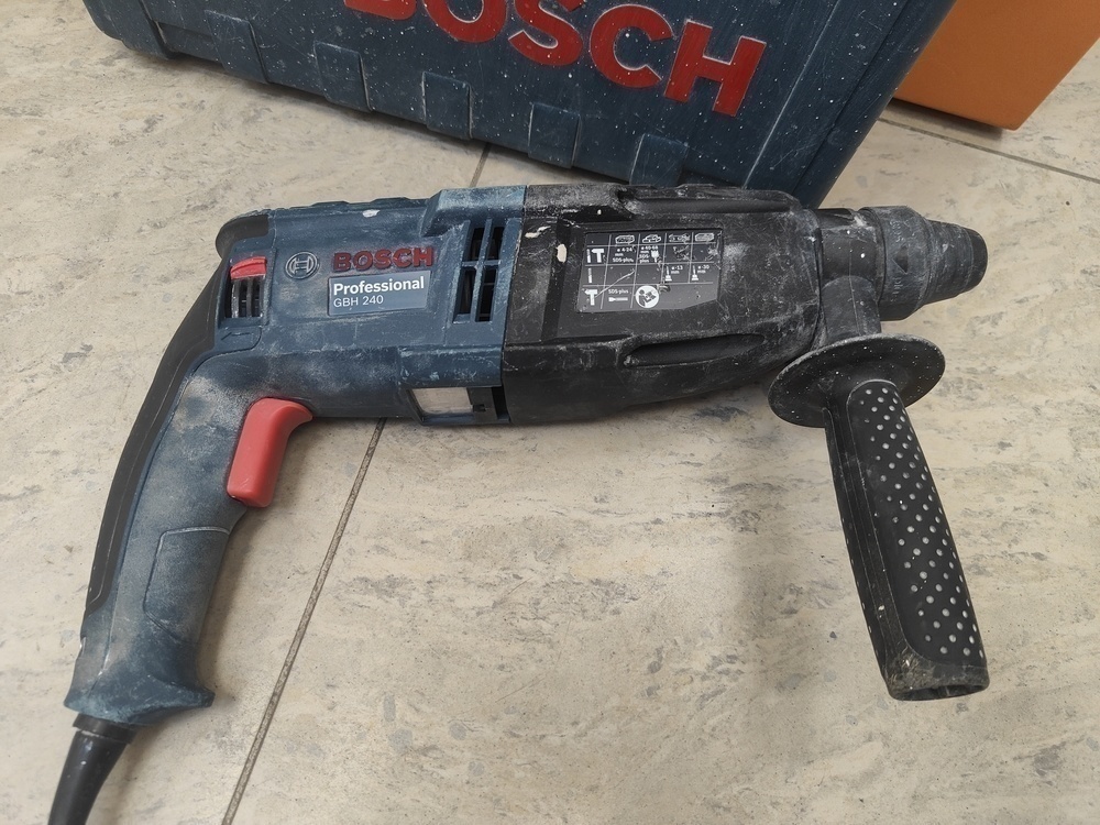 Перфоратор Bosch GBH 240