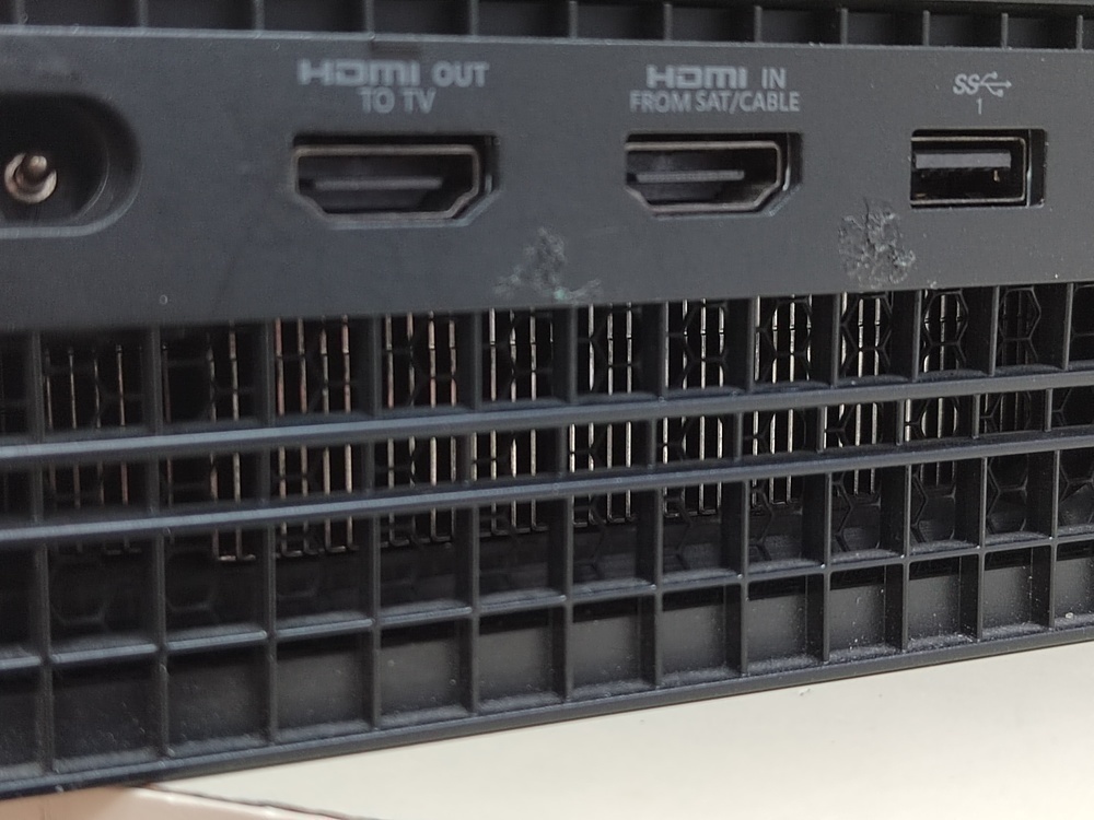 Игровая приставка Xbox One X 1Tb