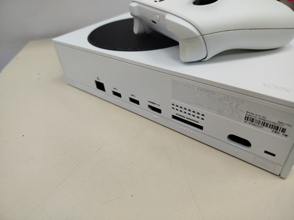 Игровая приставка Xbox Series S 512Gb SSD Игровая приставка Xbox Series S 512Gb SSD