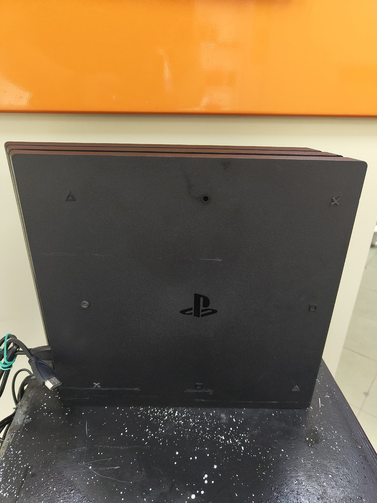Игровая приставка PlayStation 4 Pro 1Tb