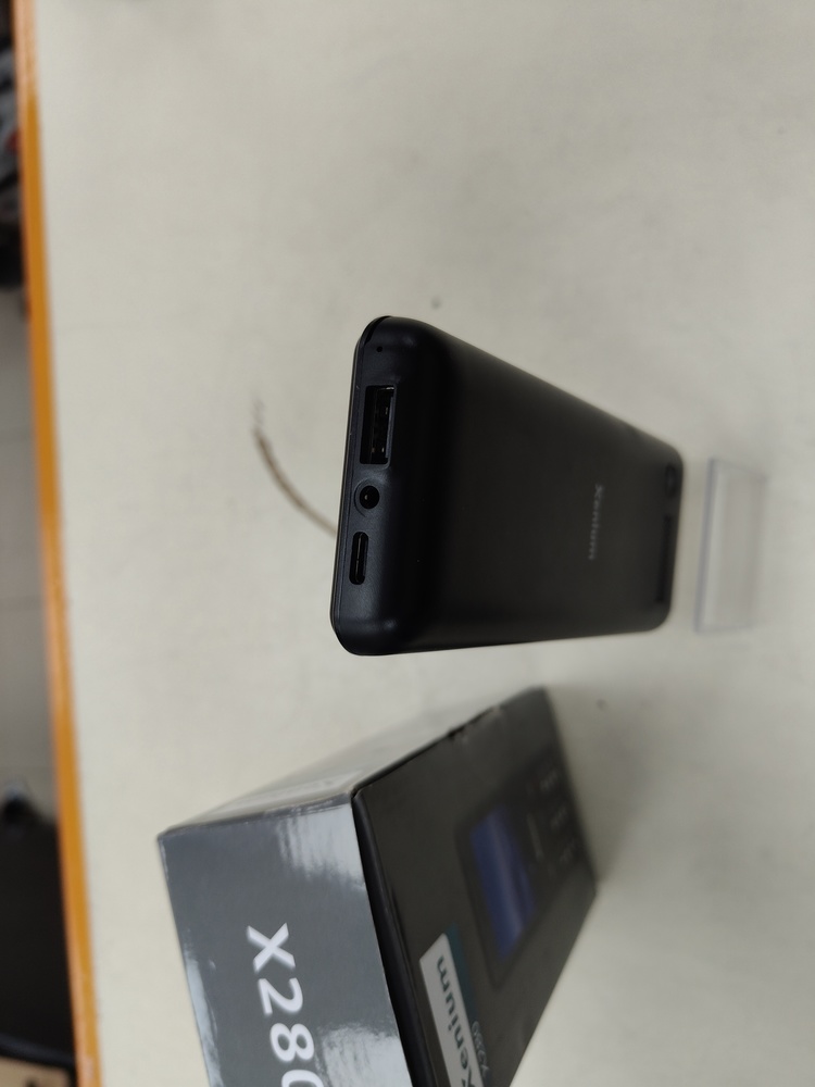 Мобильный телефон Philips X280