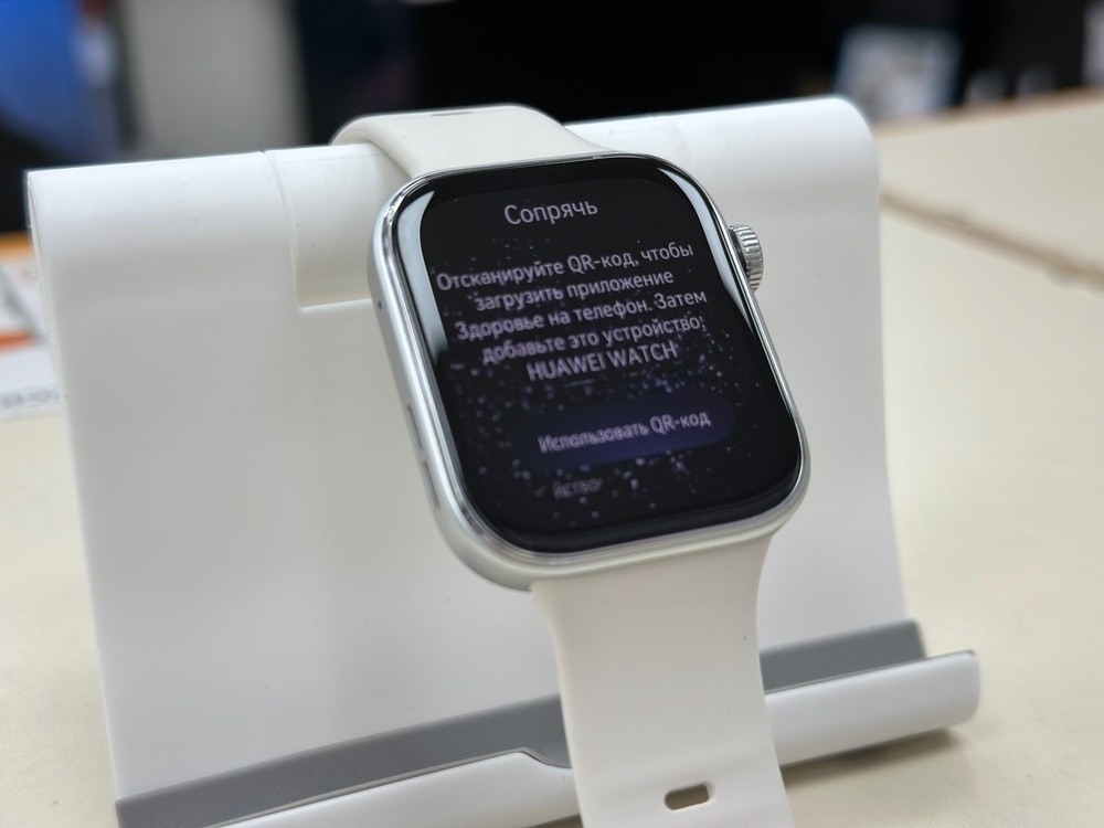 Смарт-часы Huawei WATCH FIT 4