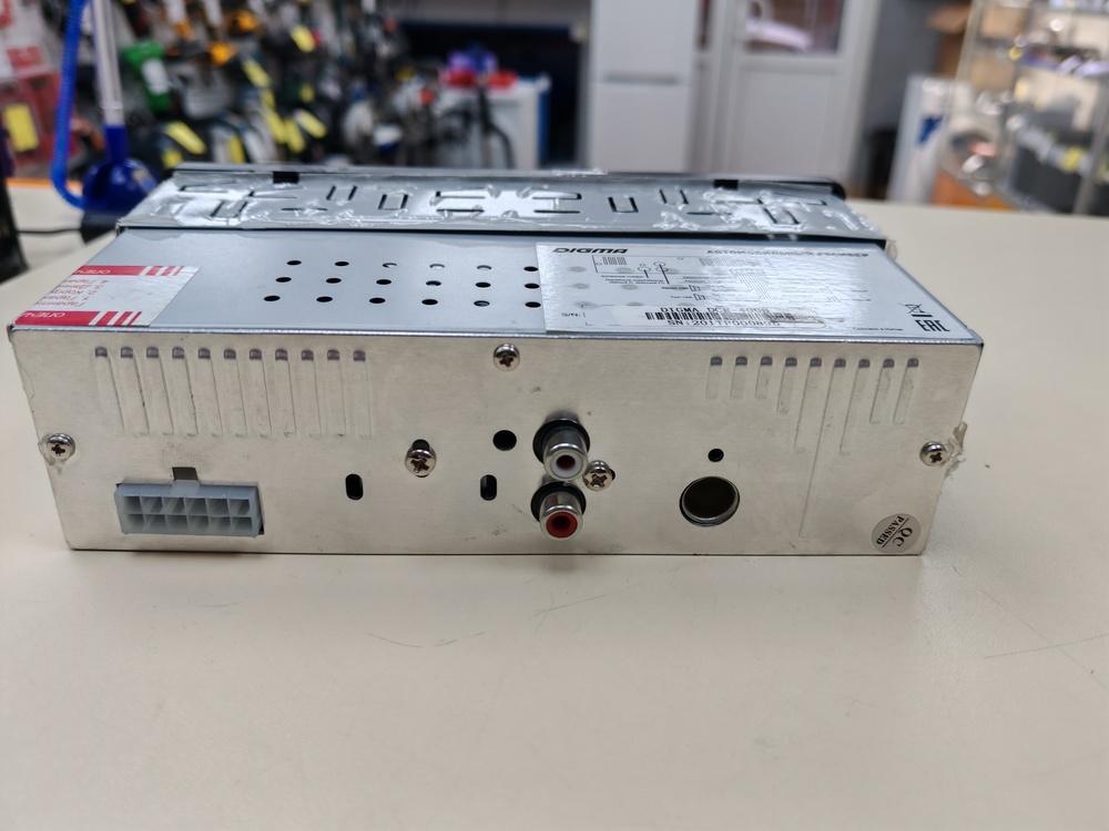 Автомагнитола Digma DCR-400G