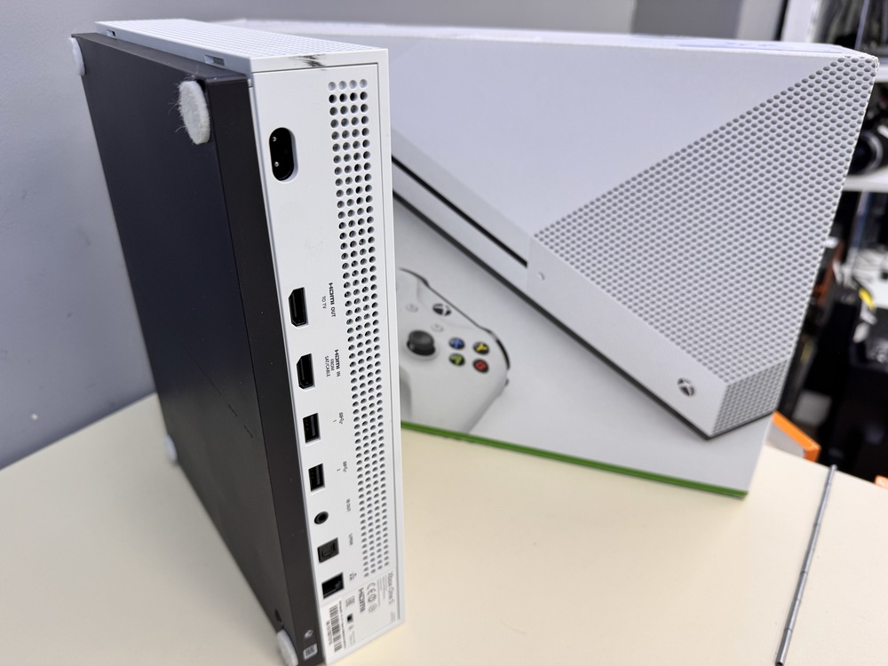 Игровая приставка Xbox One S 500Gb