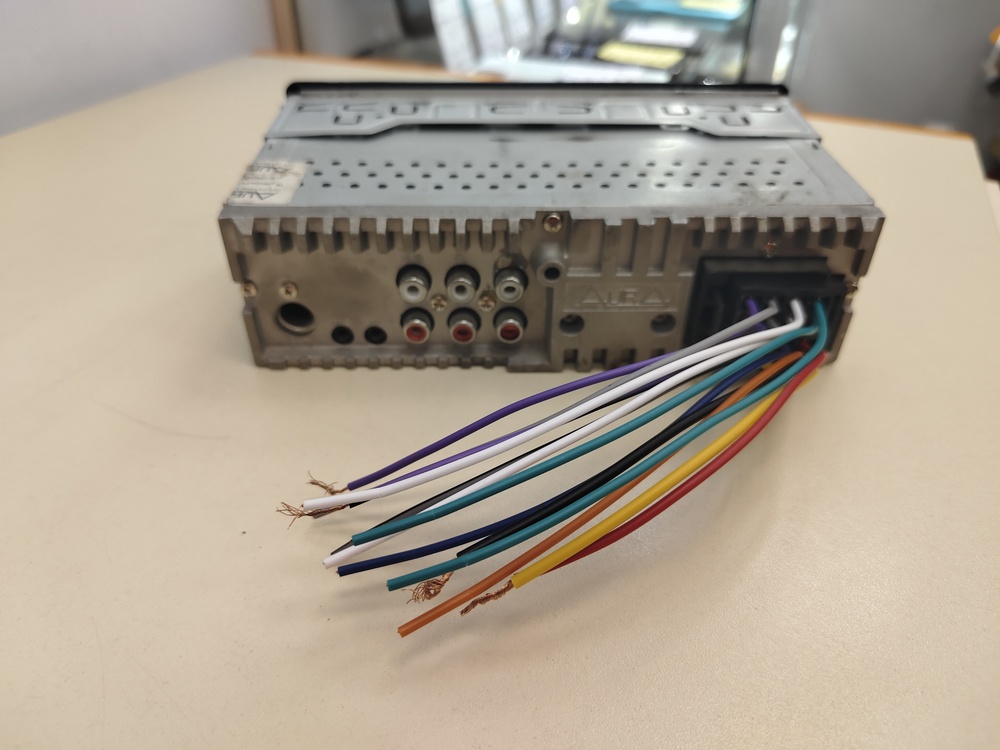 Автомагнитола Aura AMH-77DSP