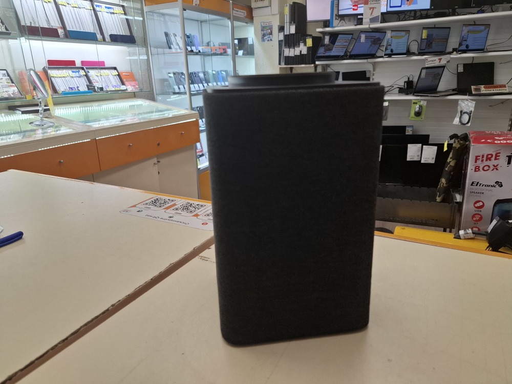 Умная колонка  Яндекс Станция Макс 1