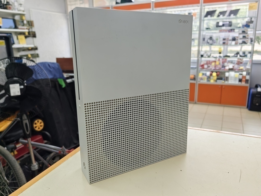 Игровая приставка Xbox One S 1TB