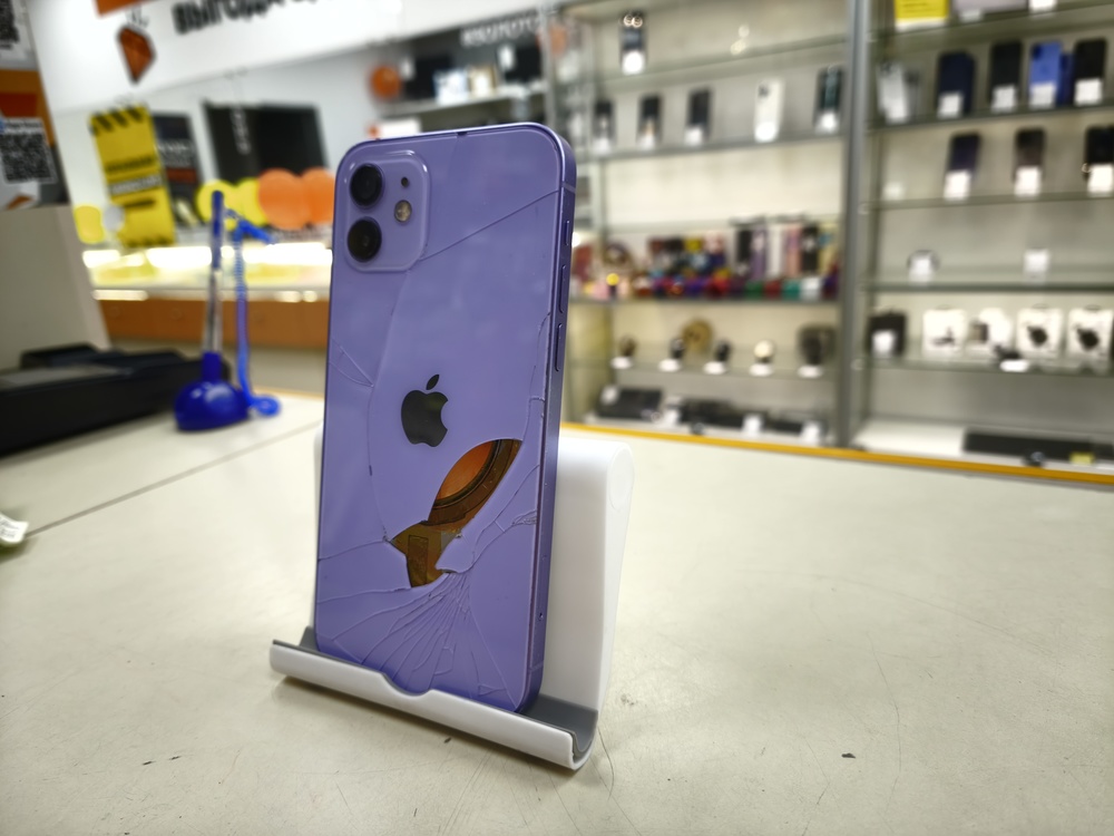 Смартфон Apple iPhone 12 64Gb