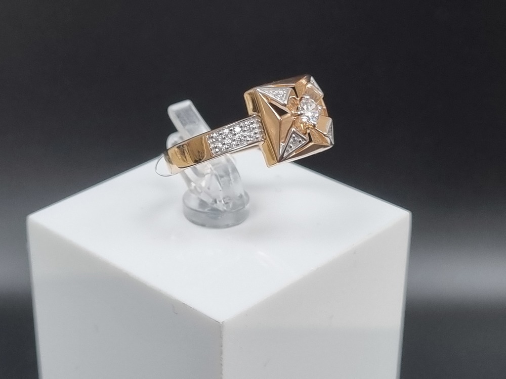 КОЛЬЦО С КАМНЯМИ (Au 585)