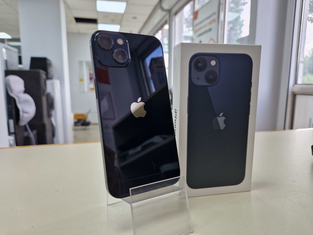Смартфон Apple iPhone 13 128Gb