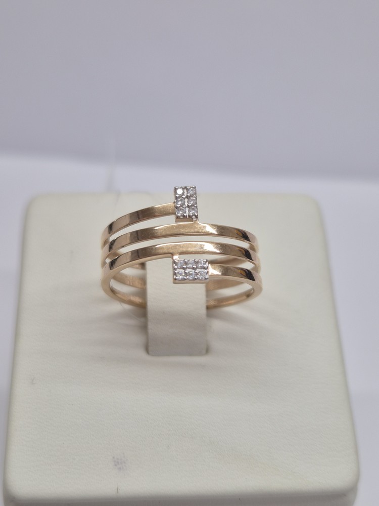 КОЛЬЦО С КАМНЯМИ (Au 585)