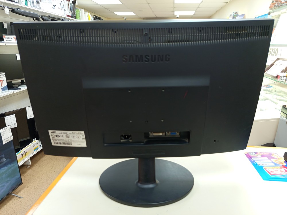 Монитор Samsung E2320