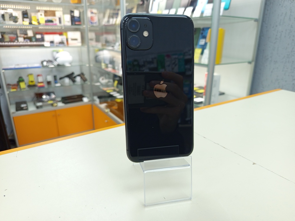 Смартфон Apple iPhone 11 64Gb