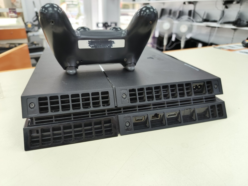 Игровая приставка PlayStation 4 FAT 1Tb