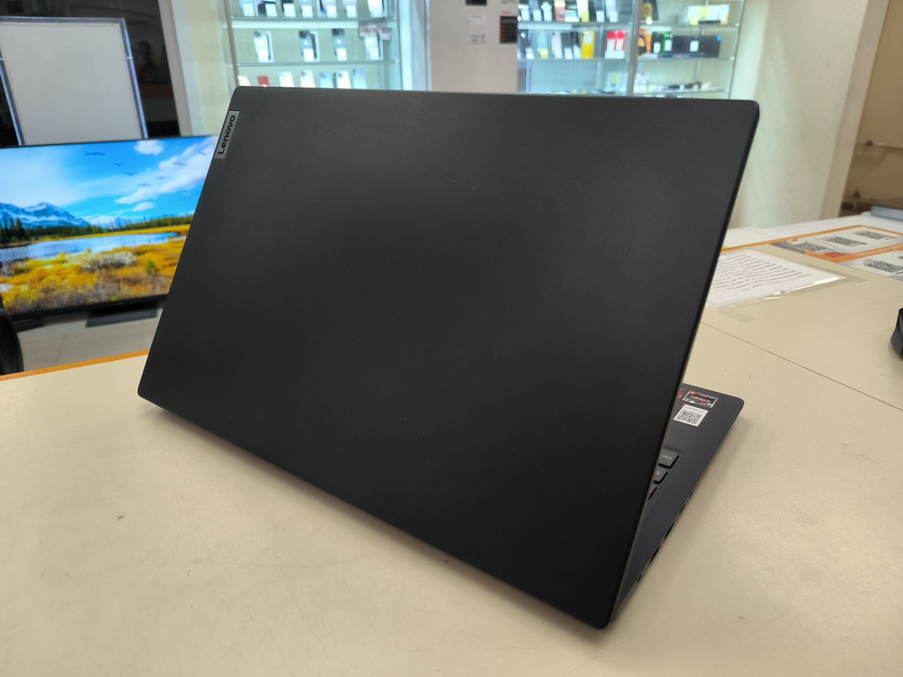 Ноутбук Lenovo V15 G4 AMN; Ryzen 5 7520U, HD Graphics, 8 Гб, 256 Гб, Нет