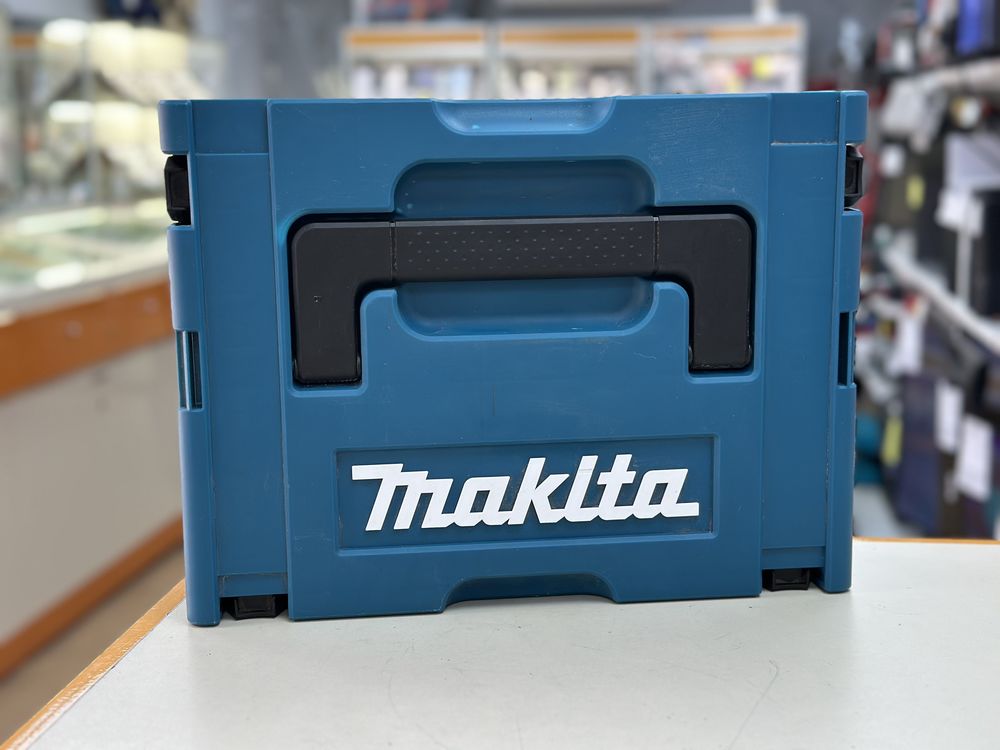 Угловая шлифмашина Makita 6069