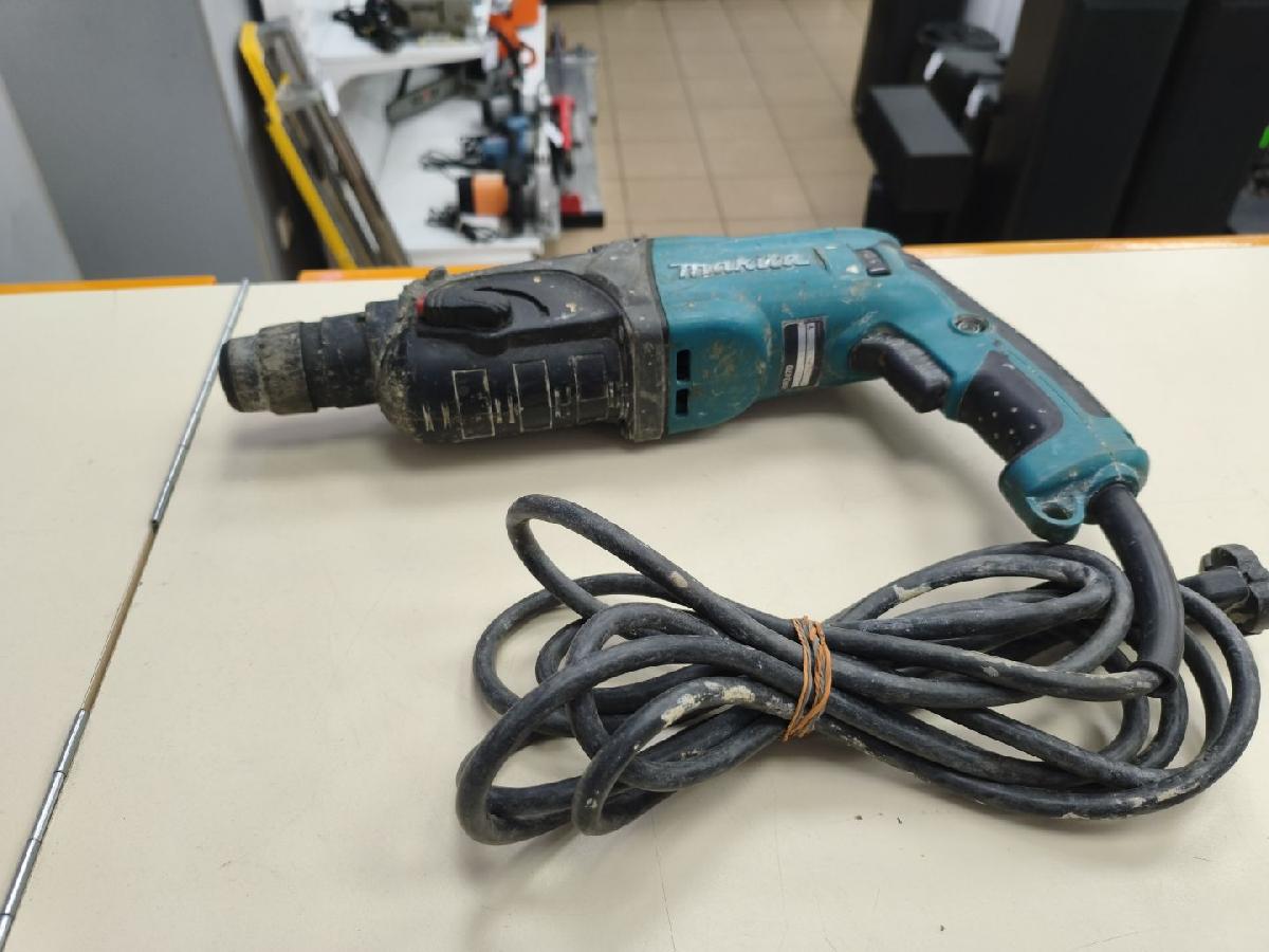 Перфоратор Makita HR2470
