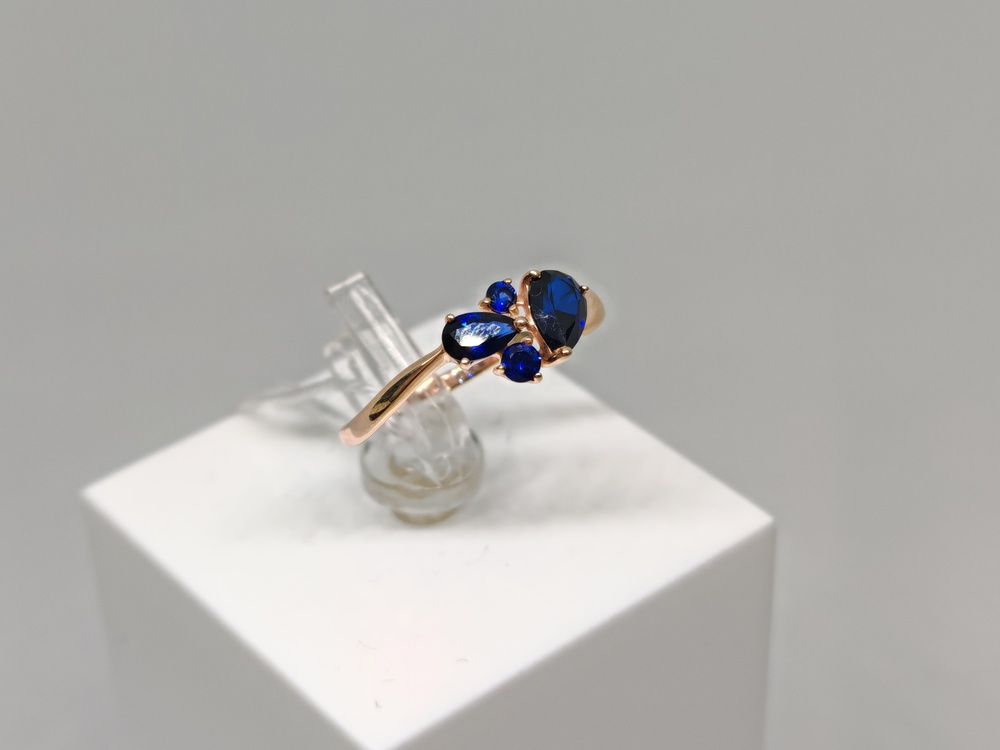 КОЛЬЦО С КАМНЯМИ (Au 585)