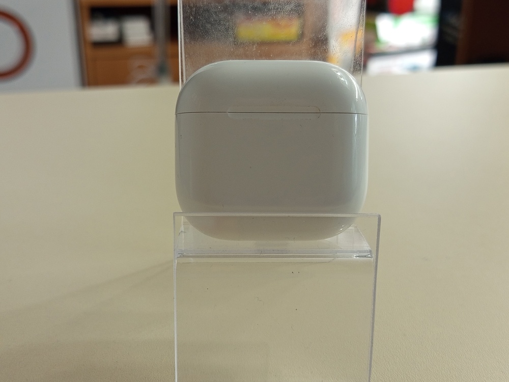 Наушники беспроводные Apple Airpods 4