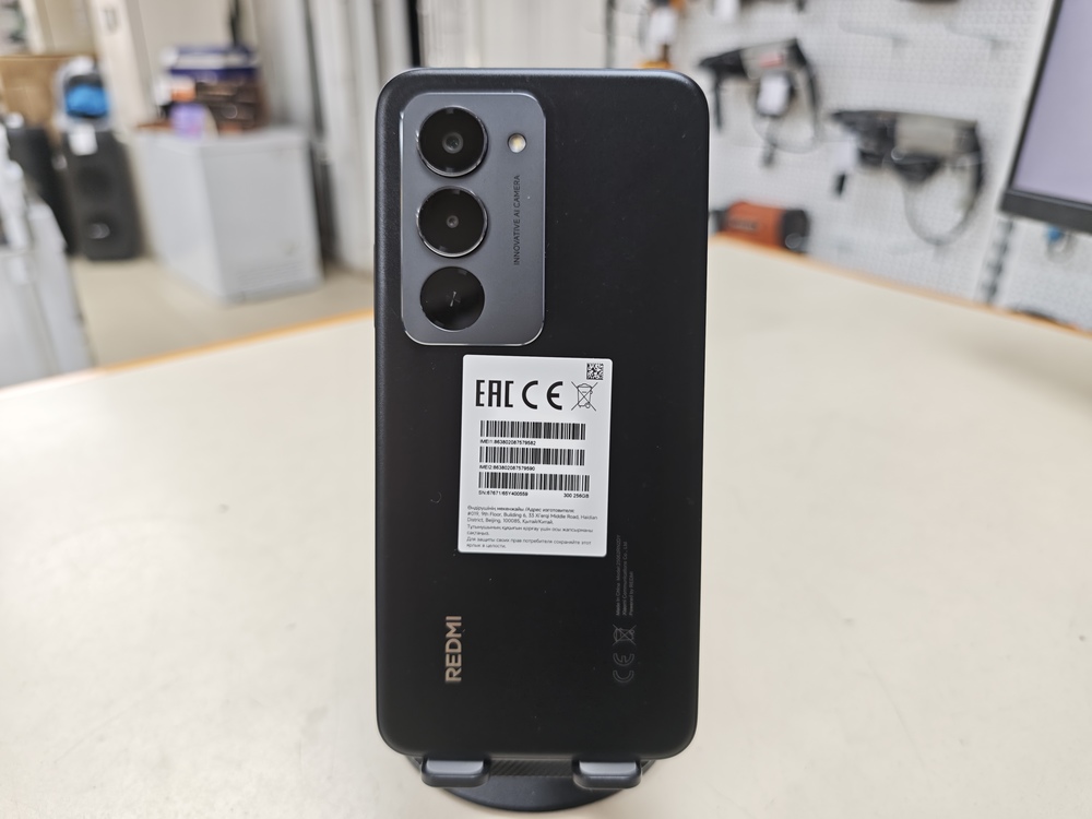 Смартфон Xiaomi Redmi 15 8/256
