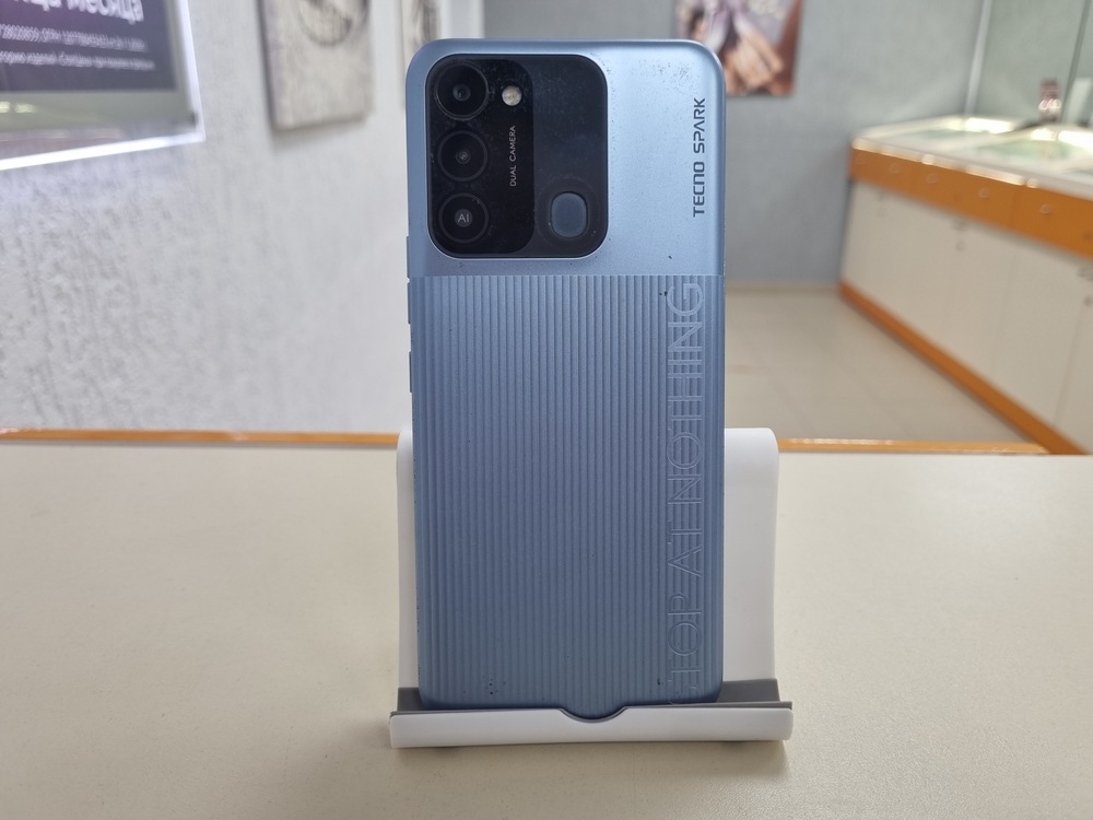 Смартфон Tecno Spark GO 2022 2/32