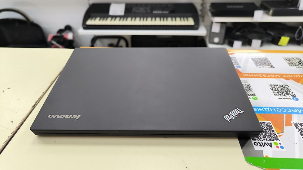 Ноутбук Lenovo; Core i7-5600U, Нет, 8 Гб, 256 Гб, Нет