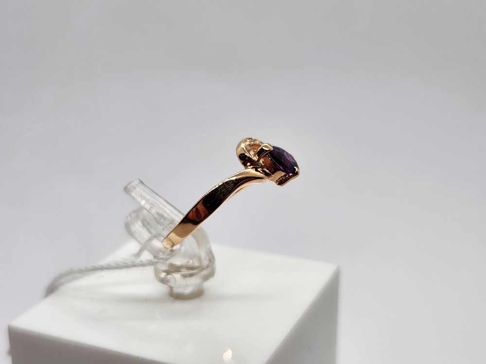 КОЛЬЦО С КАМНЯМИ (Au 585)