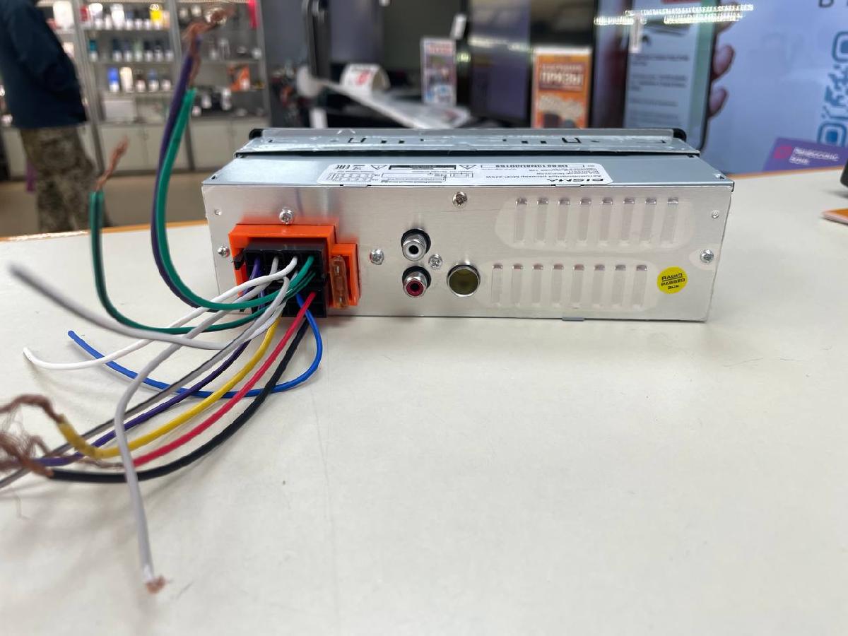 Автомагнитола Digma MCP-225W