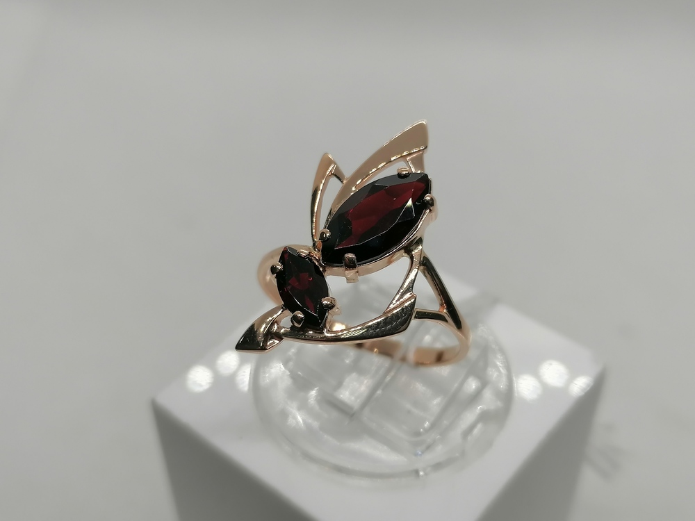 КОЛЬЦО С КАМНЯМИ (Au 585)