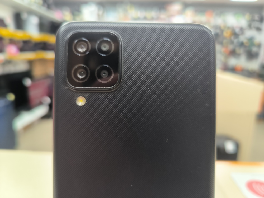 Смартфон Samsung Galaxy A12 3/32