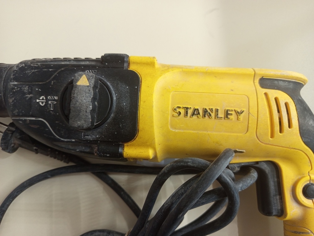 Перфоратор Stanley SHR 263