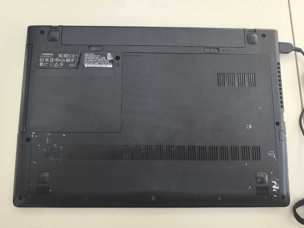 Ноутбук Lenovo; Core i5-4200U, GeForce GT 820M, 8 Гб, 120 Гб, Нет