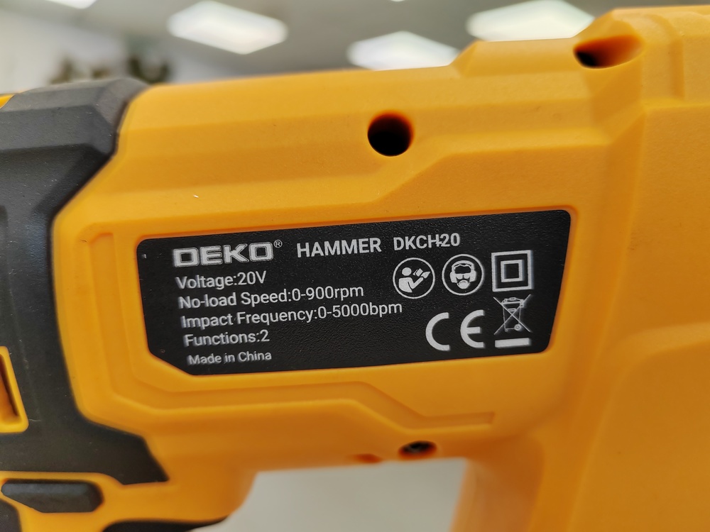Перфоратор Deko DKCH20