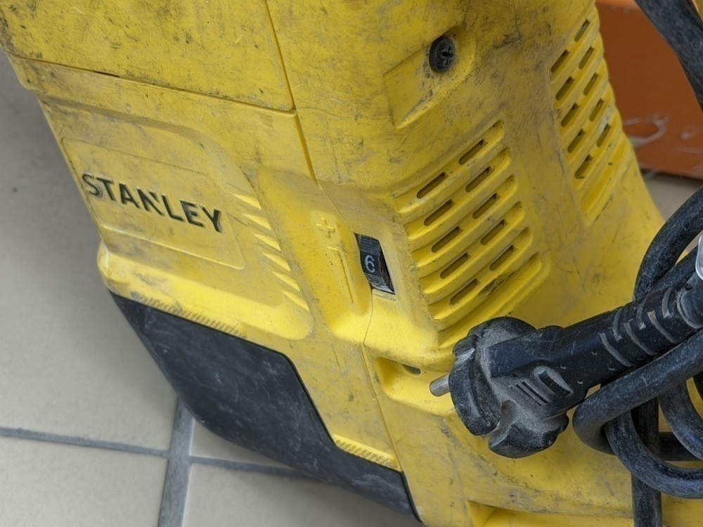Отбойный молоток Stanley STHM10