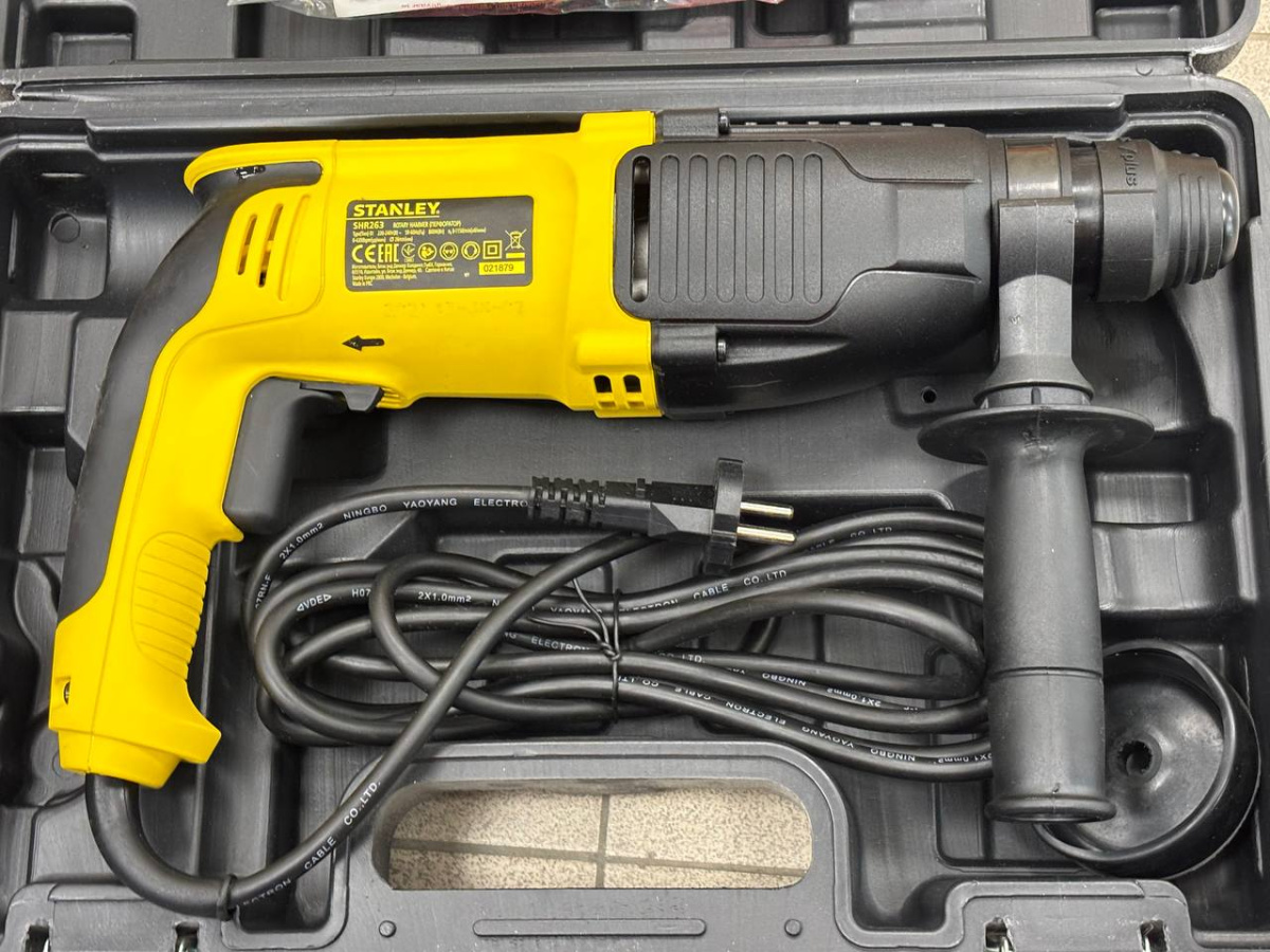Перфоратор Stanley SHR263K