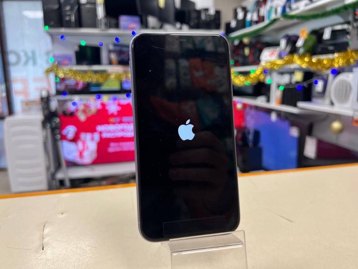 Смартфон Apple iPhone 11 64Gb