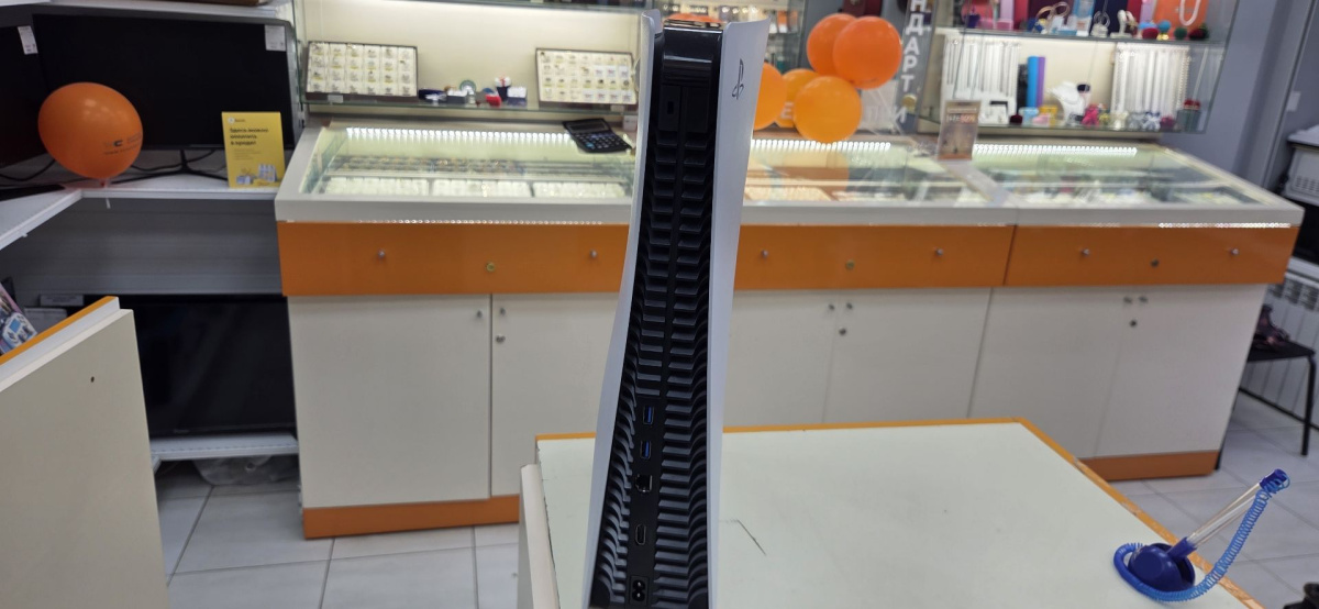 Игровая приставка PlayStation 5 825Gb (С дисководом)