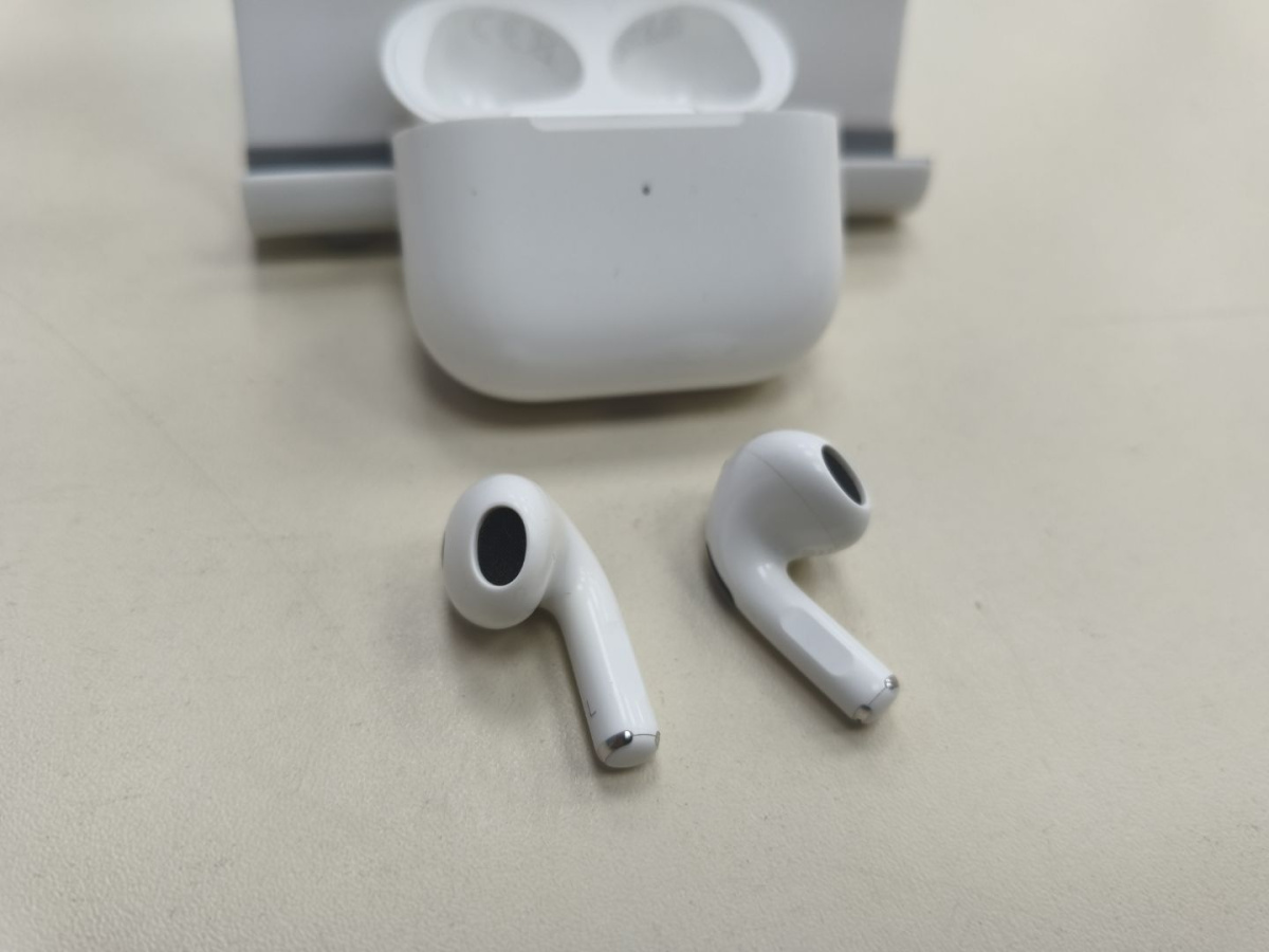 Наушники беспроводные Apple AirPods 3 Lightning